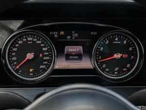 Седан Mercedes-benz E-класс 2018 года, 1850000 рублей, Краснодар