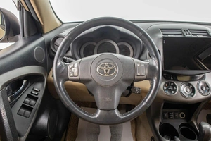 Внедорожник Toyota RAV4 2010 года, 1389000 рублей, Барнаул