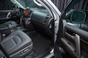 Внедорожник Toyota Land Cruiser 2010 года, 3200000 рублей, Красноярск