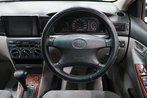 Седан Toyota Corolla 2001 года, 449000 рублей, Омск