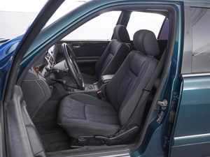 Седан Mercedes-benz E-класс 1997 года, 947052 рублей, Москва