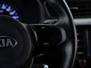 Хетчбэк Kia Rio X-Line 2018 года, 1372444 рублей, Москва