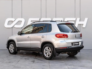 Внедорожник Volkswagen Tiguan 2015 года, 1490000 рублей, Краснодар