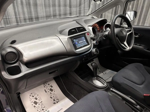 Хетчбэк Honda Fit 2009 года, 615000 рублей, Красноярск