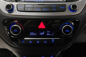 Седан Hyundai Solaris 2017 года, 1347000 рублей, Красноярск