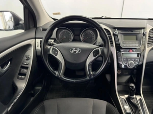 Хетчбэк Hyundai i30 2014 года, 1045000 рублей, Красноярск