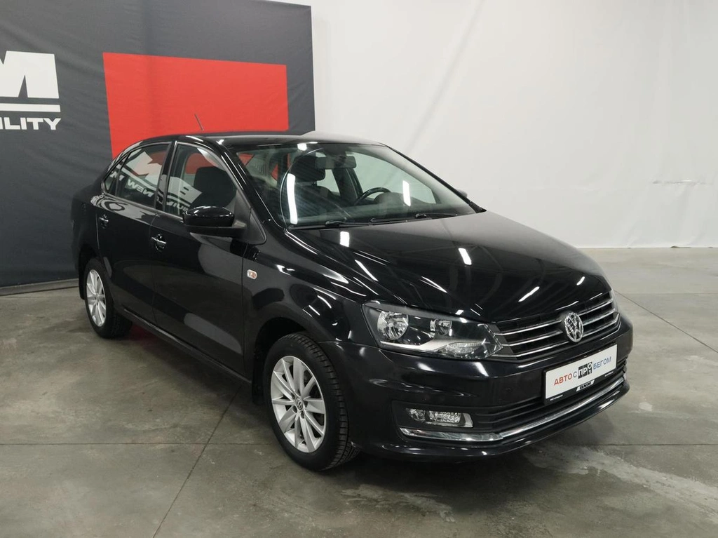 Седан Volkswagen Polo 2015 года, 1070000 рублей, Курск