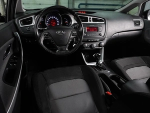 Хетчбэк Kia Ceed 2015 года, 1239000 рублей, Воронеж