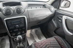 Внедорожник Renault Duster 2012 года, 889000 рублей, Барнаул