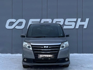Минивэн Toyota Noah 2015 года, 1849000 рублей, Ижевск