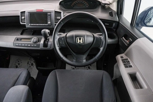 Минивэн Honda Freed 2009 года, 899000 рублей, Красноярск