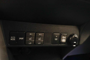 Внедорожник Toyota RAV4 2018 года, 3929000 рублей, Челябинск