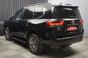 Внедорожник Toyota Land Cruiser 2021 года, 10500000 рублей, Красноярск