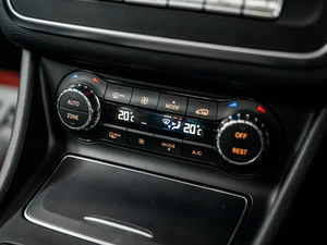 Внедорожник Mercedes-benz GLA-класс 2017 года, 2250000 рублей, Красноярск