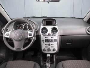 Хетчбэк Opel Corsa 2013 года, 690000 рублей, Омск