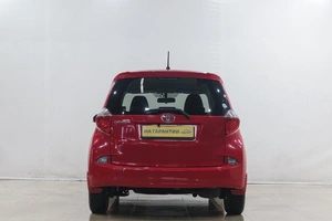 Хетчбэк Toyota Ractis 2012 года, 989000 рублей, Новокузнецк