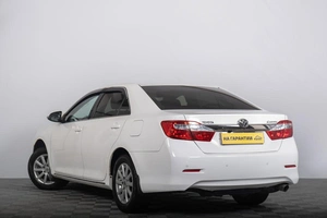 Седан Toyota Camry 2013 года, 1689000 рублей, Томск