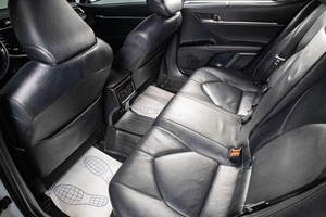 Седан Toyota Camry 2019 года, 3649000 рублей, Сургут