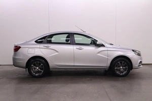 Седан ВАЗ (LADA) Vesta 2018 года, 950000 рублей, Брянск
