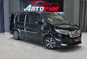 Минивэн Honda Stepwgn Spada 2017 года, 1897000 рублей, Красноярск