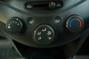 Хетчбэк Chevrolet Spark 2012 года, 539000 рублей, Омск
