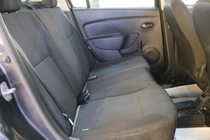 Седан Renault Logan 2016 года, 689000 рублей, Омск