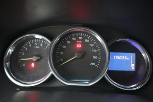 Седан Renault Logan 2016 года, 780000 рублей, Орёл