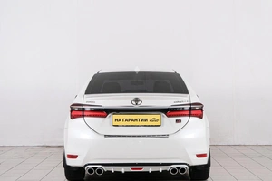Седан Toyota Corolla 2013 года, 1649000 рублей, Красноярск