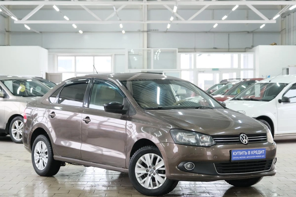 Седан Volkswagen Polo 2014 года, 819000 рублей, Омск