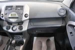 Внедорожник Toyota RAV4 2006 года, 1099000 рублей, Омск