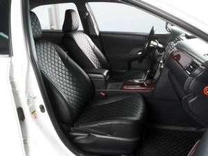 Седан Toyota Camry 2014 года, 1999000 рублей, Красный Пахарь