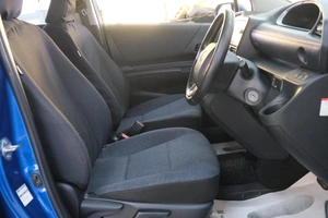 Минивэн Toyota Sienta 2015 года, 1299000 рублей, Омск
