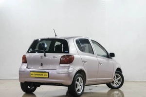 Хетчбэк Toyota Vitz 2003 года, 349000 рублей, Новокузнецк
