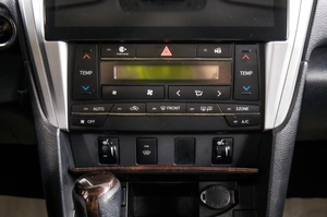 Седан Toyota Camry 2015 года, 1989000 рублей, Пермь