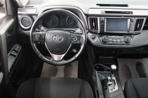Внедорожник Toyota RAV4 2018 года, 2599000 рублей, Омск