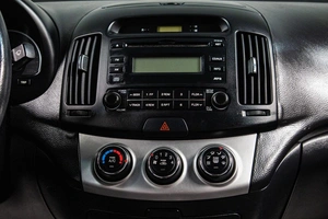 Седан Hyundai Elantra 2010 года, 749000 рублей, Сургут