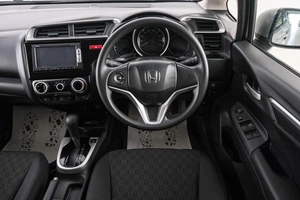 Хетчбэк Honda Fit 2013 года, 999000 рублей, Красноярск