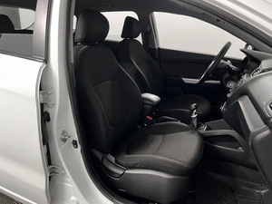 Хетчбэк Kia Rio 2014 года, 839900 рублей, Казань