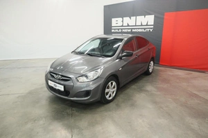 Седан Hyundai Solaris 2014 года, 680000 рублей, Курск