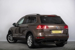 Внедорожник Volkswagen Touareg 2012 года, 2459000 рублей, Томск
