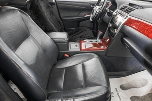 Седан Toyota Camry 2012 года, 1599000 рублей, Барнаул