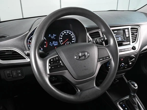 Седан Hyundai Solaris 2019 года, 1575000 рублей, Аксай