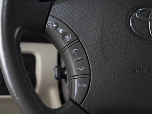Внедорожник Toyota Land Cruiser 2006 года, 1950000 рублей, Омск