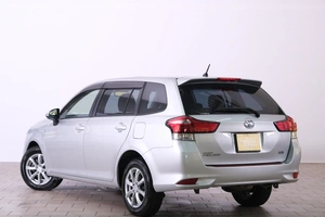 Универсал Toyota Corolla Fielder 2015 года, 1089000 рублей, Омск