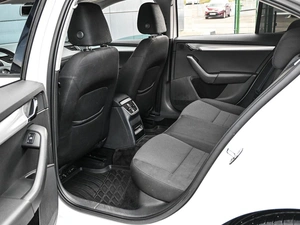 Лифтбек Skoda Octavia 2015 года, 1369000 рублей, Кирилловка