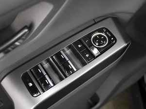 Внедорожник Toyota RAV4 2026 года, 4300000 рублей, Омск