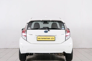 Хетчбэк Toyota Aqua 2016 года, 899000 рублей, Красноярск