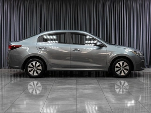 Седан Kia Rio 2017 года, 1339000 рублей, Тюмень