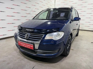 Минивэн Volkswagen Touran 2007 года, 399000 рублей, Красноярск