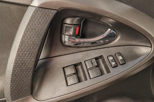 Внедорожник Toyota RAV4 2012 года, 1599000 рублей, Челябинск